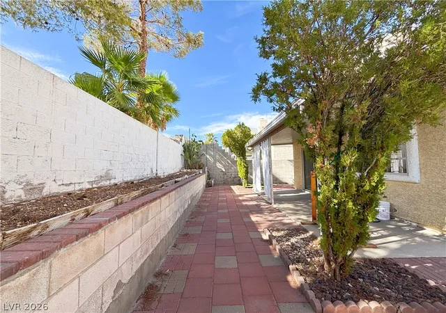 Photo 33 of Sale Pending at 3313 Sonterra Cir, Las Vegas, NV 89117 | MLS# 2807418 | Listing updated on 2026-09-28