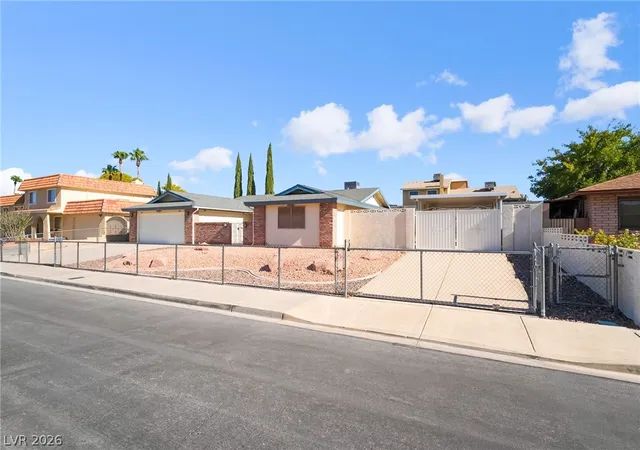 Photo 3 of Sale Pending at 794 Fairway Dr, Boulder City, NV 89005 | MLS# 2803507 | Listing updated on 2026-10-02
