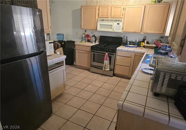 Photo 3 of Sale Pending at 569 Truffles St, Henderson, NV 89015 | MLS# 2807493 | Listing updated on 2026-09-10