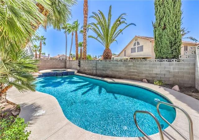 Photo 3 of Sale Pending at 9513 Scenic Sunset Dr, Las Vegas, NV 89117 | MLS# 2807582 | Listing updated on 2026-10-05