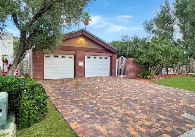 Photo 2 of Single family home for sale at 1018 Bel Air Cir, Las Vegas, NV 89109 | MLS# 2807655 | Listing updated on 2026-09-14