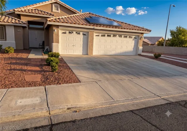 Photo 2 of Sale Pending at 1008 Shoemaker Ave, Henderson, NV 89015 | MLS# 2807900 | Listing updated on 2026-09-08
