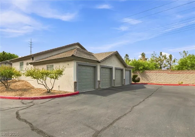 Listing Photo 5 - Condo for sale in building located at 1704 Queen Victoria St, Las Vegas, NV 89144 - Unit #102