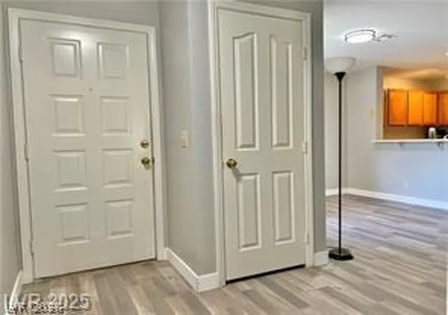 Listing Photo 5 - Condo for sale in building located at 2627 S Durango Dr, Las Vegas, NV 89117 - Unit #202