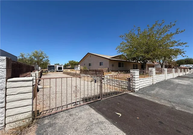 Photo 3 of Single family home for sale at 1560 Rocking Horse Dr, Henderson, NV 89002 | MLS# 2808242 | Listing updated on 2026-09-16