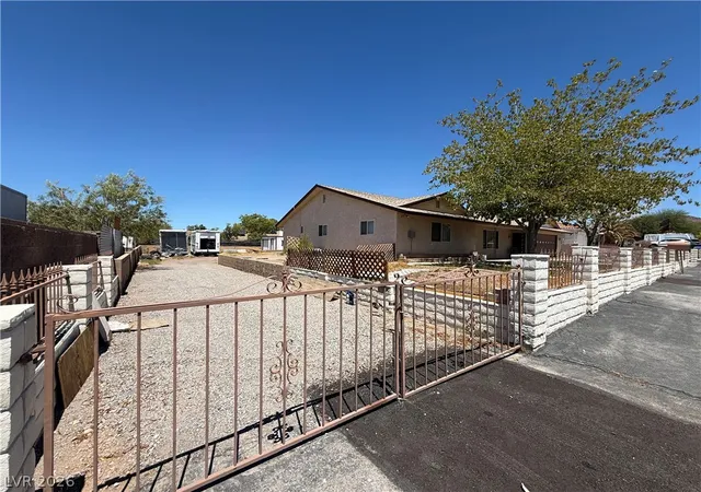 Photo 4 of Single family home for sale at 1560 Rocking Horse Dr, Henderson, NV 89002 | MLS# 2808242 | Listing updated on 2026-09-16