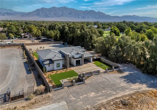 Photo 3 of Single family home for sale at 7020 Bath Dr, Las Vegas, NV 89131 | MLS# 2808104 | Listing updated on 2026-09-24