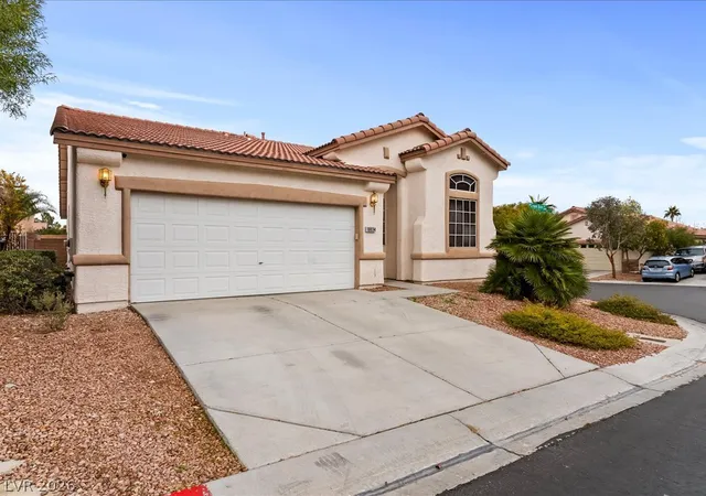 Photo 1 of Single family home for sale at 10034 Cyn Dunes Ave, Las Vegas, NV 89147 | MLS# 2808446 | Listing updated on 2026-10-03