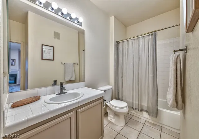 Listing Photo 2 - Condo for sale in building located at 1050 E Cactus Ave, Las Vegas, NV 89183 - Unit #1081