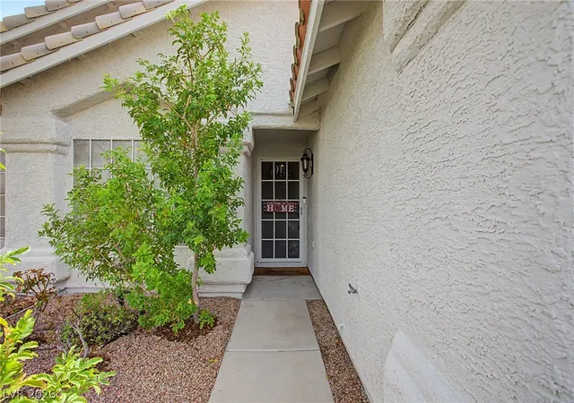 Photo 4 of Single family home for sale at 1780 Summerwood Cir, Henderson, NV 89012 | MLS# 2808591 | Listing updated on 2026-09-18