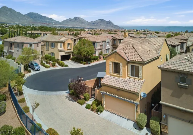 Photo 4 of Single family home for sale at 2450 Granada Blf Ct, Las Vegas, NV 89135 | MLS# 2806955 | Listing updated on 2026-09-19