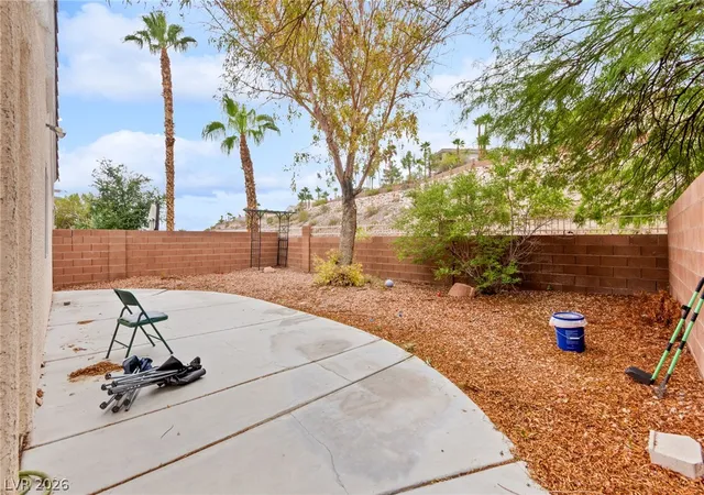 Photo 4 of Single family home for sale at 832 Binbrook Dr, Henderson, NV 89052 | MLS# 2808789 | Listing updated on 2026-09-13