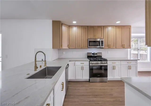 Photo 2 of Single family home for sale at 9529 Ruby Hills Dr, Las Vegas, NV 89134 | MLS# 2804905 | Listing updated on 2026-09-28