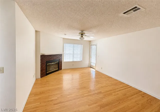 Listing Photo 5 - Condo for sale in building located at 1375 E Hacienda Ave, Las Vegas, NV 89119 - Unit #218