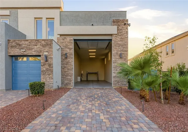 Photo 3 of Single family home for sale at 8727 Twisted Vine Ln, Las Vegas, NV 89139 | MLS# 2809164 | Listing updated on 2026-09-04