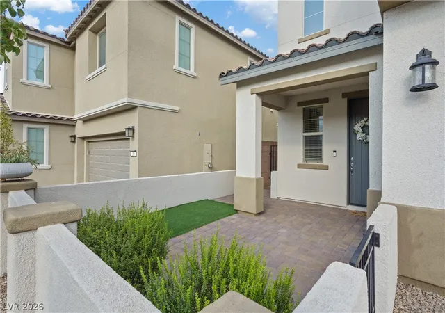 Photo 3 of Single family home for sale at 32 Verde Rosa Dr, Henderson, NV 89011 | MLS# 2808439 | Listing updated on 2026-10-04