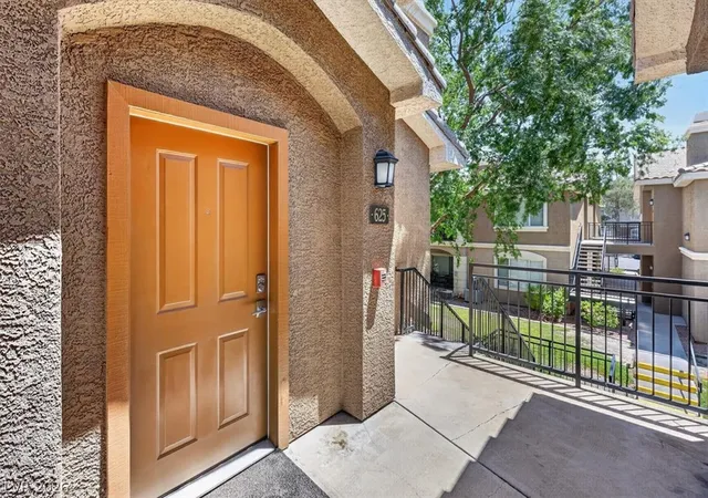 Photo 3 of Condo for sale at 2900 Sunridge Hts Pkwy #625, Henderson, NV 89052 | MLS# 2808780 | Listing updated on 2026-09-04