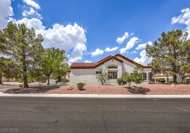 Photo 3 of Townhouse for sale at 9200 Quail Ridge Dr, Las Vegas, NV 89134 | MLS# 2809094 | Listing updated on 2026-09-23