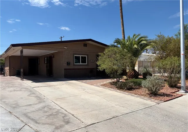Photo 3 of Single family home for sale at 5213 Pebble Beach Blvd, Las Vegas, NV 89108 | MLS# 2809468 | Listing updated on 2026-09-14