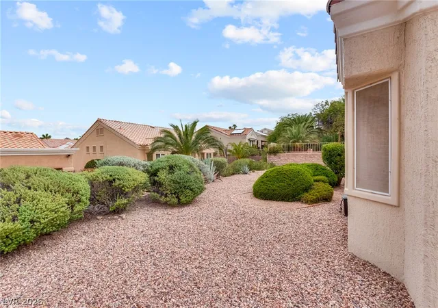 Photo 4 of Single family home for sale at 10321 Willamette Pl, Las Vegas, NV 89134 | MLS# 2805635 | Listing updated on 2026-09-17