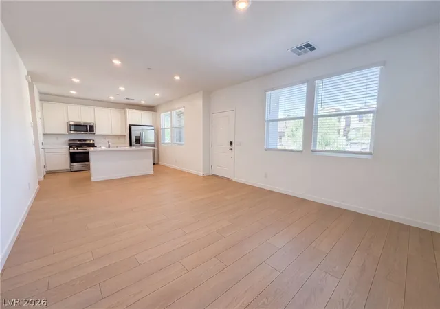 Photo 3 of Single family home for sale at 305 Crescent Glow Ln, Henderson, NV 89015 | MLS# 2809428 | Listing updated on 2026-09-10