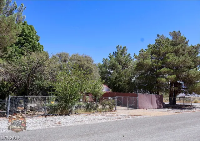 Photo 3 of Manufactured home for sale at 1380 S Happy Ln, Pahrump, NV 89048 | MLS# 2809773 | Listing updated on 2026-09-08