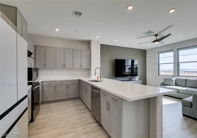 Photo 2 of Townhouse for sale at 5618 Beguiling Fls St, Las Vegas, NV 89148 | MLS# 2809961 | Listing updated on 2026-08-31