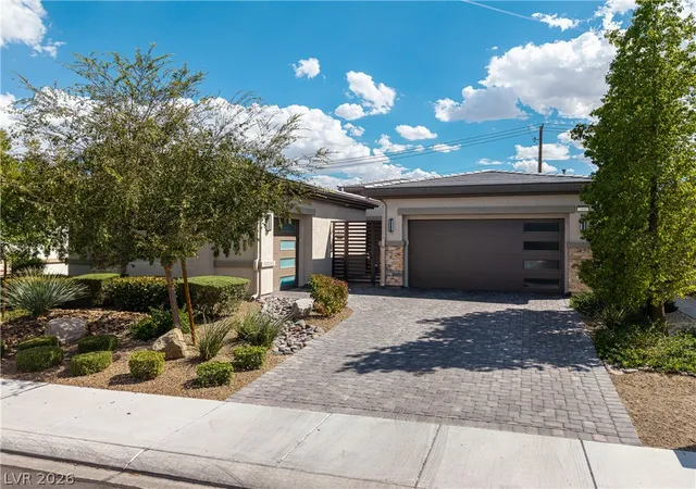 Photo 2 of Single family home for sale at 7441 Deschutes Cir, Las Vegas, NV 89129 | MLS# 2809632 | Listing updated on 2026-08-31
