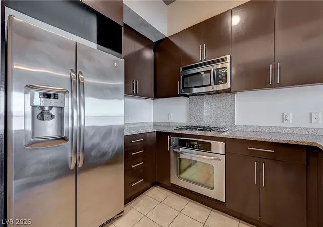 Photo 4 of Condo for sale at 353 E Bonneville Ave #369, Las Vegas, NV 89101 | MLS# 2810072 | Listing updated on 2026-08-31