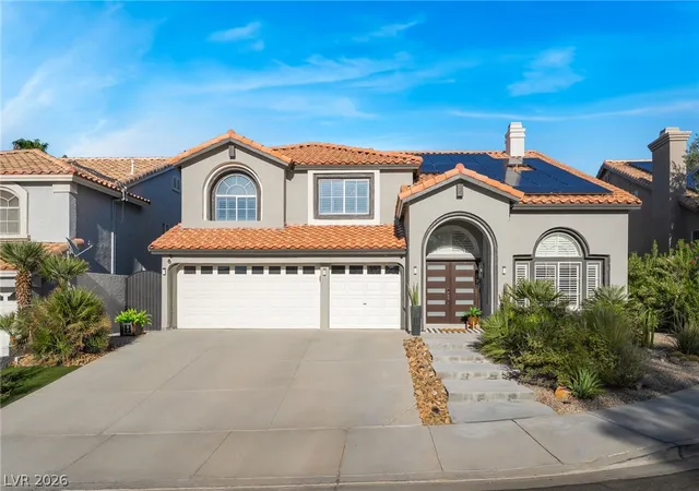 Photo 2 of Sale Pending at 6 Oak Holw Ct, Henderson, NV 89074 | MLS# 2809535 | Listing updated on 2026-08-31