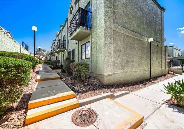 Photo 2 of Townhouse for sale at 7066 Burcot Ave #B62, Las Vegas, NV 89156 | MLS# 2809311 | Listing updated on 2026-09-17
