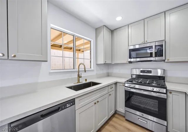 Photo 4 of Single family home for sale at 206 Bryce Ct, Henderson, NV 89002 | MLS# 2810246 | Listing updated on 2026-09-29