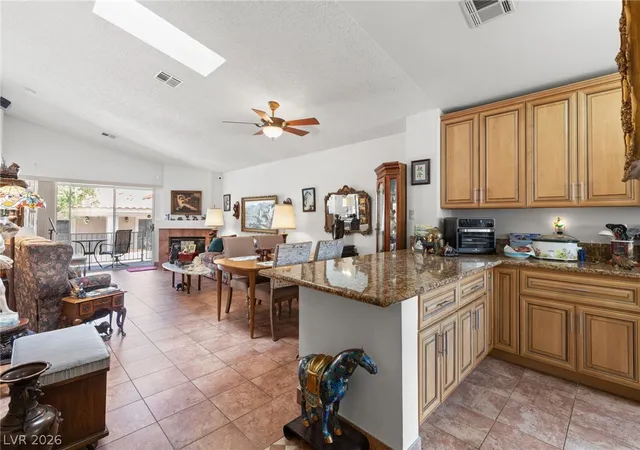 Photo 3 of Townhouse for sale at 7804 Settlers Ridge Ln, Las Vegas, NV 89145 | MLS# 2810209 | Listing updated on 2026-09-01