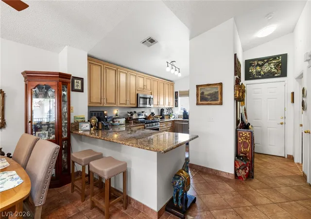 Photo 4 of Townhouse for sale at 7804 Settlers Ridge Ln, Las Vegas, NV 89145 | MLS# 2810209 | Listing updated on 2026-09-01