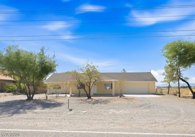 Photo 3 of Single family home for sale at 819 Mount Charleston Dr, Pahrump, NV 89048 | MLS# 2810368 | Listing updated on 2026-09-22