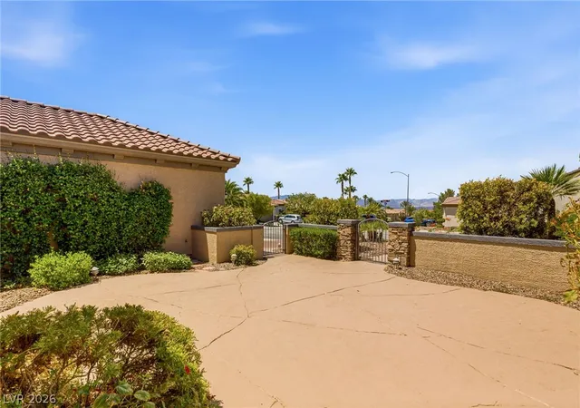 Photo 3 of Single family home for sale at 2587 Deora Way, Henderson, NV 89052 | MLS# 2809998 | Listing updated on 2026-09-10