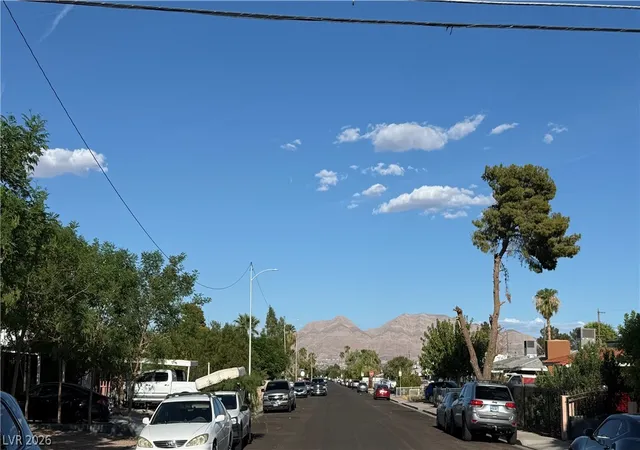 Photo 13 of Single family home for sale at 901 Stanley Ave, North Las Vegas, NV 89030 | MLS# 2808046 | Listing updated on 2026-08-30