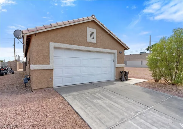 Photo 3 of Single family home for sale at 2045 Garnet Gable Ave, Las Vegas, NV 89106 | MLS# 2810286 | Listing updated on 2026-09-24