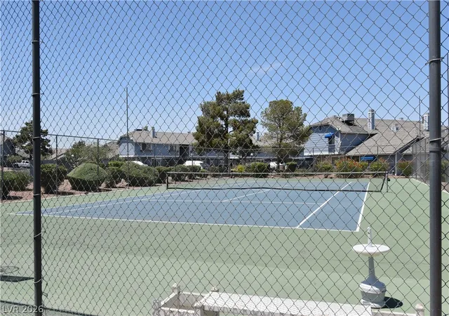 Listing Photo 2 - Condo for sale in building located at 5851 Medallion Dr, Las Vegas, NV 89122 - Unit #101