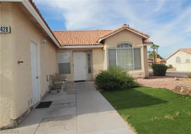 Photo 2 of Sale Pending at 6428 Crystal Dew Dr, Las Vegas, NV 89118 | MLS# 2810177 | Listing updated on 2026-09-01