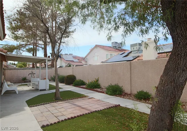 Photo 3 of Sale Pending at 6428 Crystal Dew Dr, Las Vegas, NV 89118 | MLS# 2810177 | Listing updated on 2026-09-01