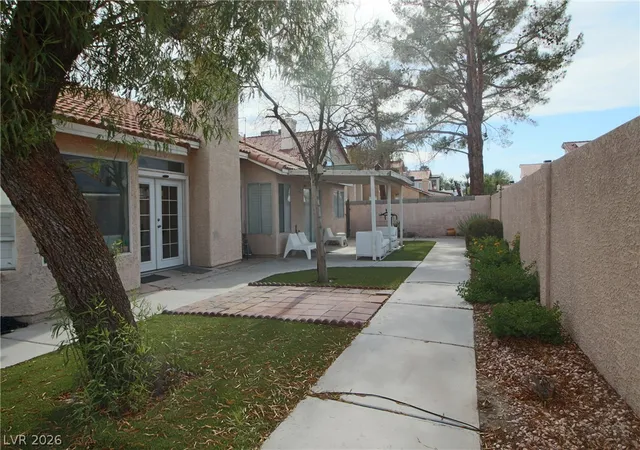 Photo 4 of Sale Pending at 6428 Crystal Dew Dr, Las Vegas, NV 89118 | MLS# 2810177 | Listing updated on 2026-09-01
