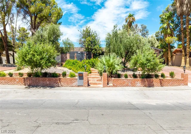 Photo 3 of Single family home for sale at 1572 Santa Anita Dr, Las Vegas, NV 89119 | MLS# 2807421 | Listing updated on 2026-09-24