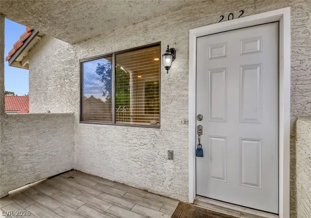 Photo 4 of Condo for sale at 2720 Beaver Crk Ct #202, Las Vegas, NV 89117 | MLS# 2810883 | Listing updated on 2026-09-03