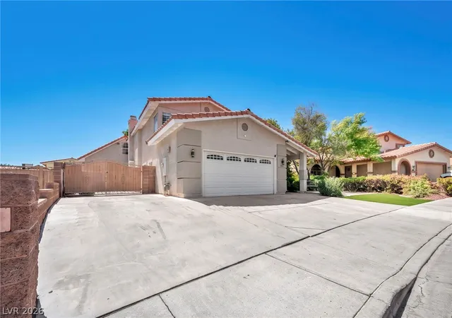 Photo 3 of Single family home for sale at 7529 W Gilmore Ave, Las Vegas, NV 89129 | MLS# 2810542 | Listing updated on 2026-09-09