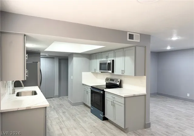Listing Photo 5 - Condo for sale in building located at 4160 Gannet Cir, Las Vegas, NV 89103 - Unit #341