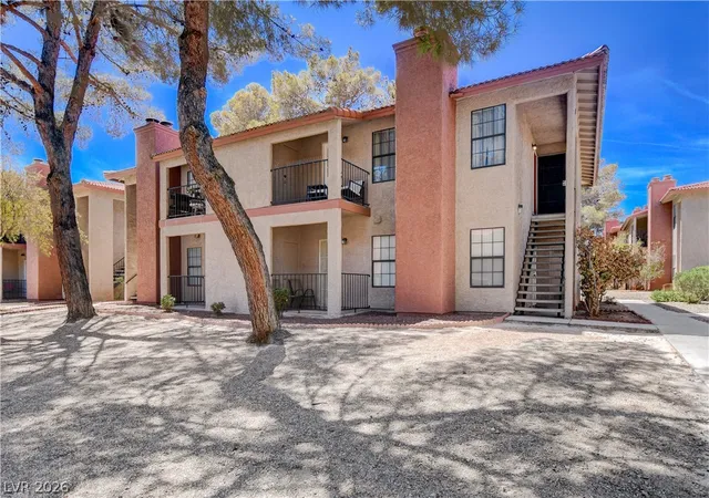 Photo 3 of Condo for sale at 5576 W Rochelle Ave #32D, Las Vegas, NV 89103 | MLS# 2810833 | Listing updated on 2026-09-17