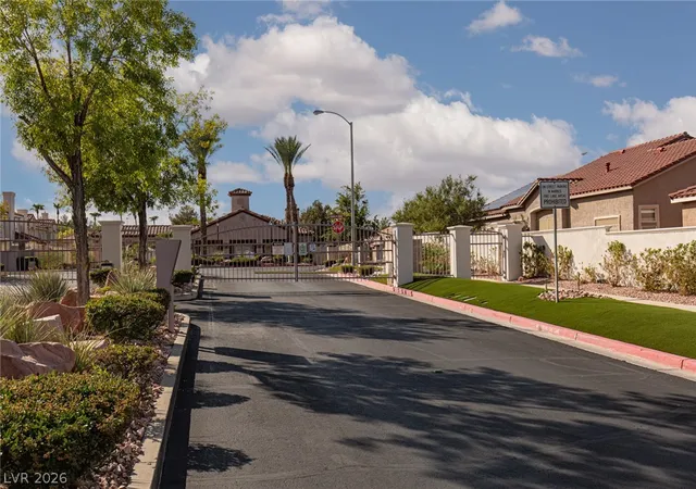 Photo 28 of Townhouse for sale at 5 Alyson Pond Cir, Henderson, NV 89012 | MLS# 2811418 | Listing updated on 2026-10-05
