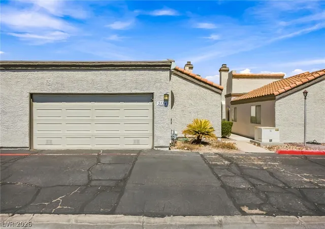 Photo 1 of Townhouse for sale at 2124 Pebble Creek Ln, Laughlin, NV 89029 | MLS# 2811116 | Listing updated on 2026-10-02