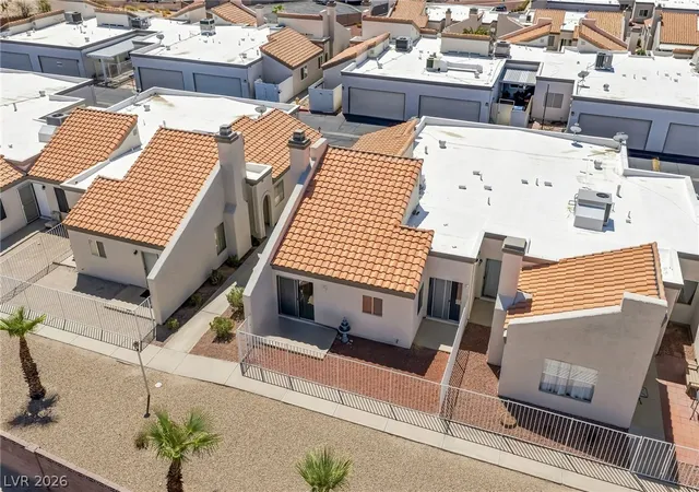 Photo 4 of Townhouse for sale at 2124 Pebble Creek Ln, Laughlin, NV 89029 | MLS# 2811116 | Listing updated on 2026-10-02